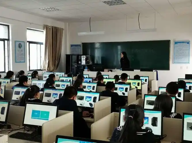 观摩"同课异构",领略"异曲同工"的魅力