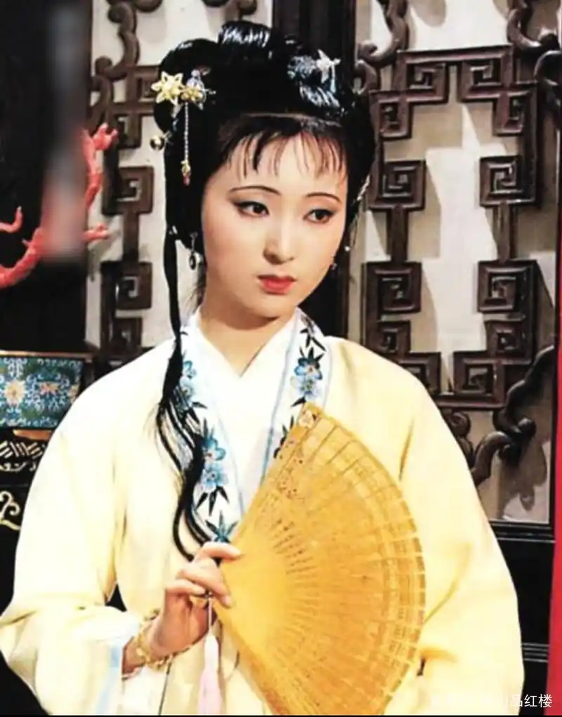 87版《红楼梦》林黛玉的44套服装,今天看仍叹为观止,致敬史延芹