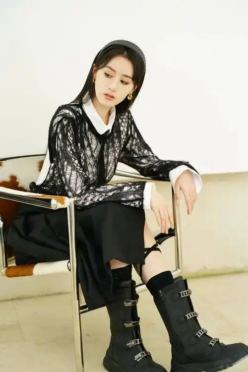 袁冰妍白色衬衣优雅时尚写真