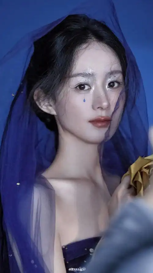 赵丽颖雪祭司神女妆##赵丽颖时尚芭莎闭年刊封面