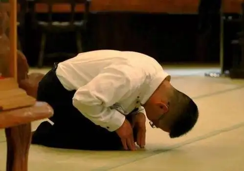 中国人不认同的一线豪车,北美销量却完虐bba,老总自曝跪着卖车