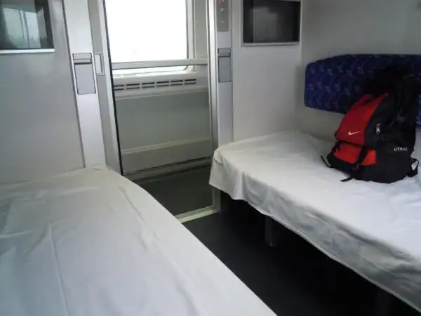 最后再展示下我们的软卧,比想象中好,推荐! 上海-九江软卧