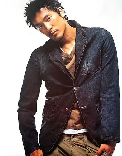 资料图片:韩国成熟派男星金民俊写真(7)