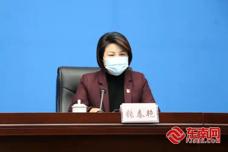 1月13日上午,龙岩市召开龙雁组团开发建设和招商引资情况新闻发布会