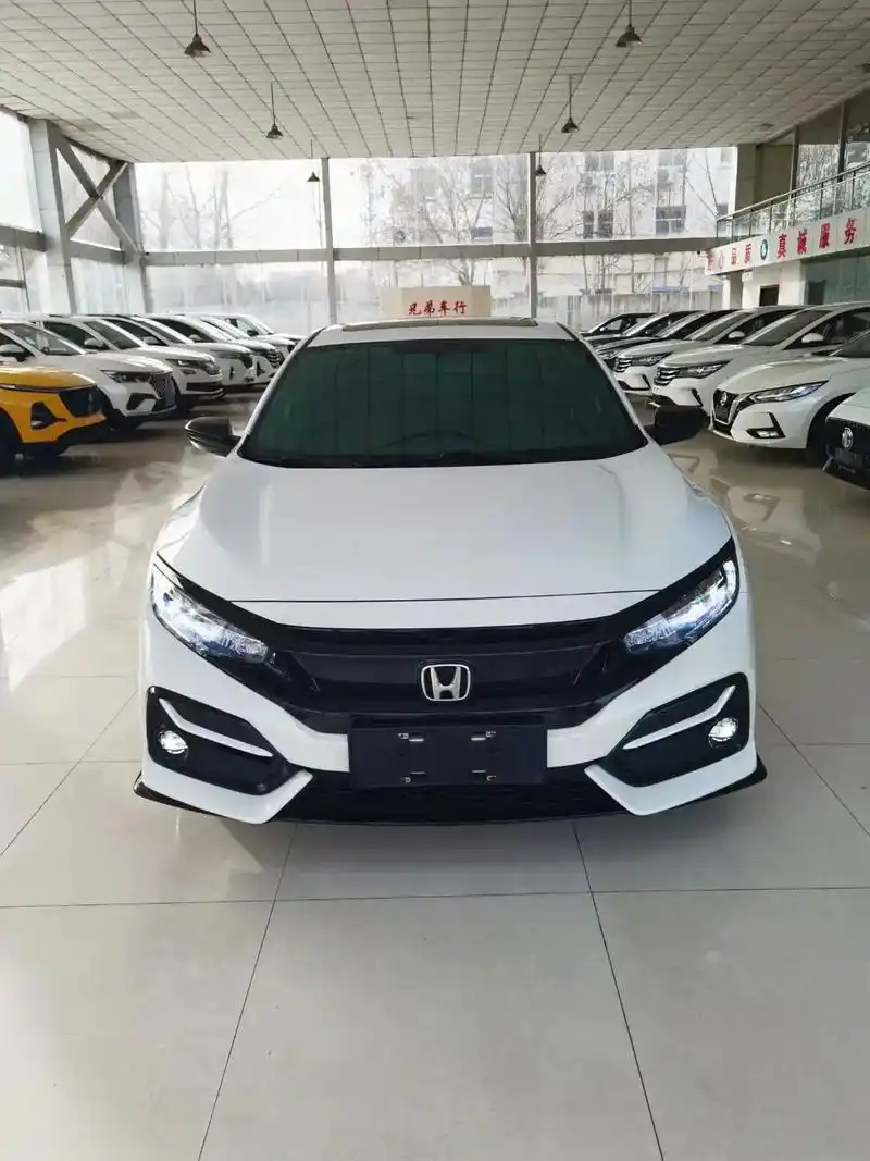 2021年1月本田思域,两厢小钢炮,220cvt潮 - 抖音