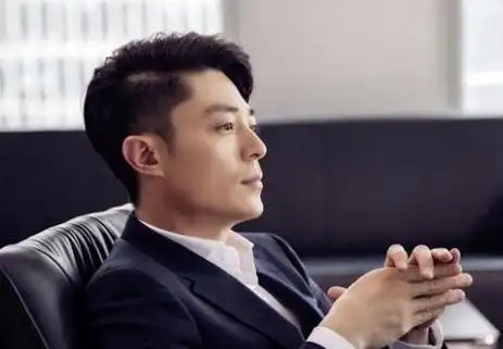 他来了热播男神霍建华帅气短发时尚发型