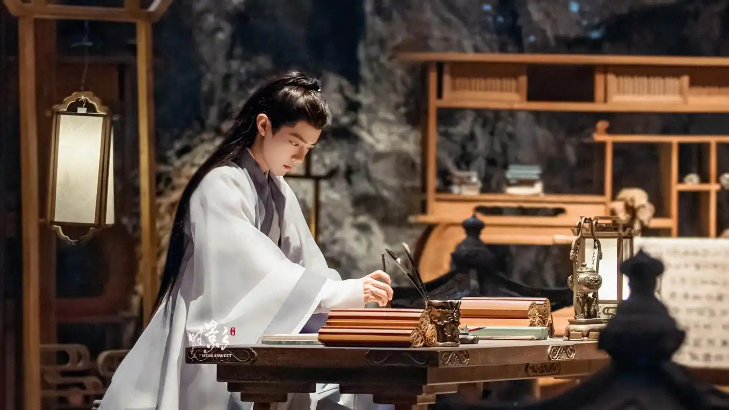 《玉骨遥》片花播放量超5亿,暑期档备播,肖战或亲自配音