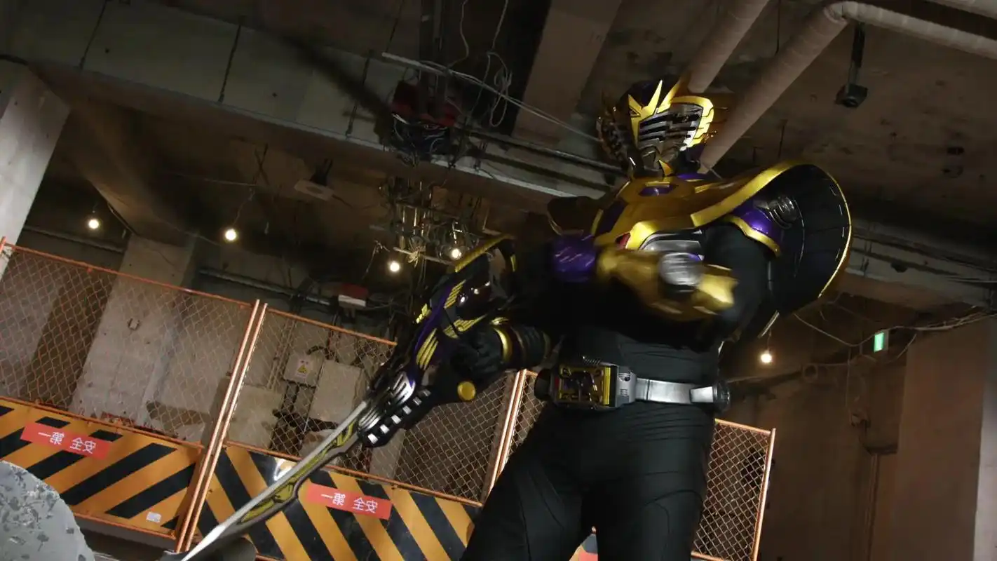 假面骑士王蛇生存形态 #假面骑士龙骑外传 @抖音动漫 @抖 - 抖音