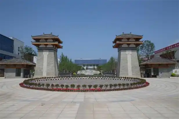 学院大门_最美校园_南充文化旅游职业学院招生就业处