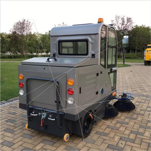 电动扫路车5刷小型道路吸尘清洗清扫车 扫地机驾驶式新能源扫地车