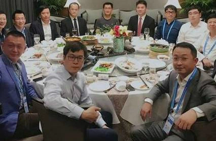 马化腾刘强东雷军等大佬聚餐昭明互联网菜单成为亮点