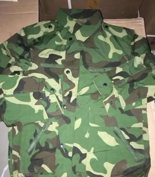 英硕户外装备收藏库存87迷彩服带屁兜有4号2收藏品