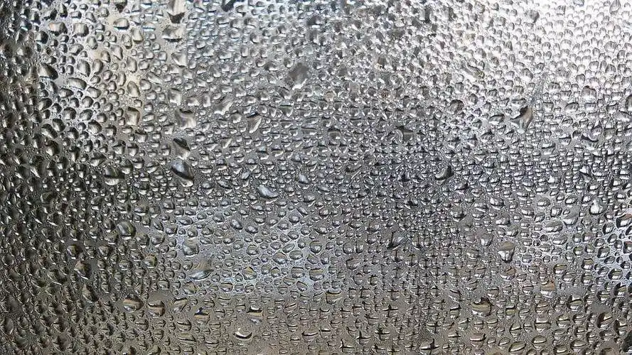 科技感爆棚的智能浴室镜让你的浴室更智能