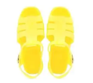 90年代塑料凉鞋