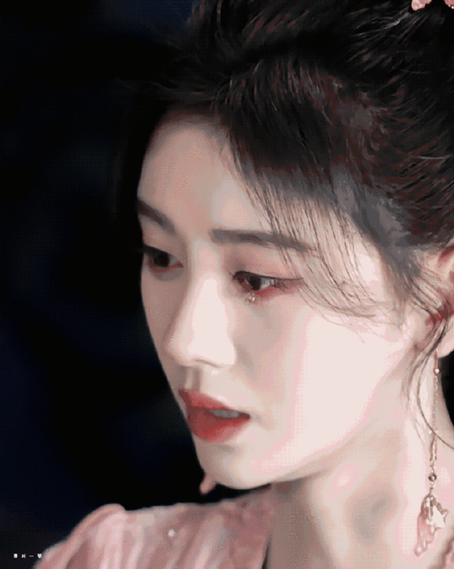 鞠婧祎琼瑶式落泪