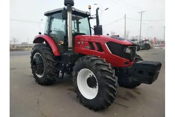 华夏2104轮式拖拉机