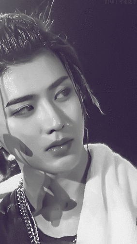 蔡徐坤eiei动图 - 高清图片,堆糖,美图壁纸兴趣社区