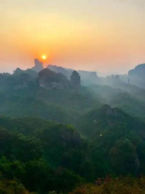 丹霞山日出
