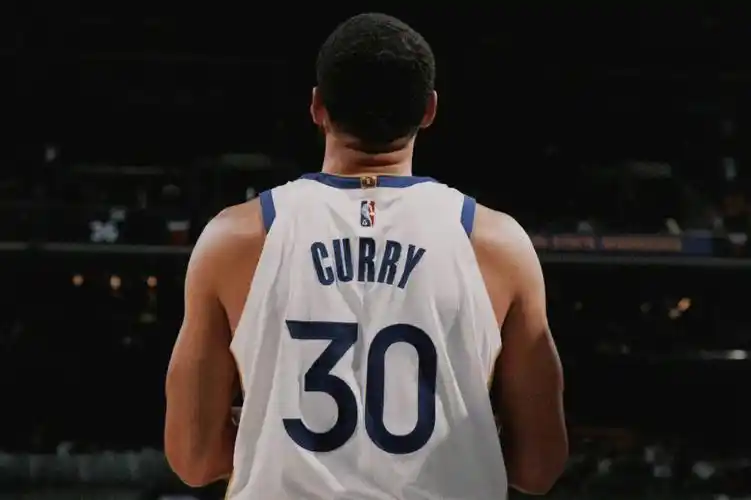 勇士朋友圈背景