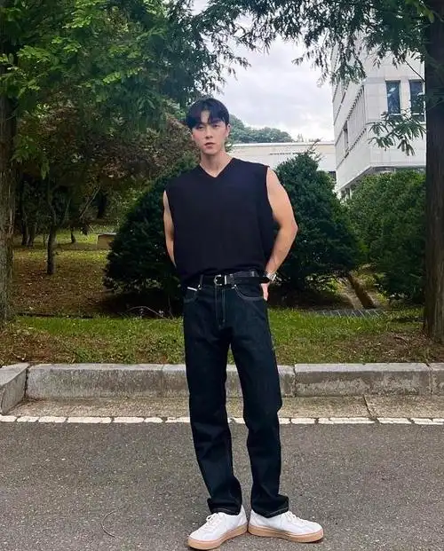 显瘦显高的夏季穿搭,打造夏季潮男形象(男生穿衣搭配app推荐) - 冷求