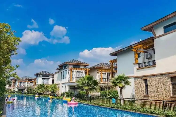 【清远】网红酒店——广东水上威尼斯 《英德宝墩湖》畅享温泉小镇!