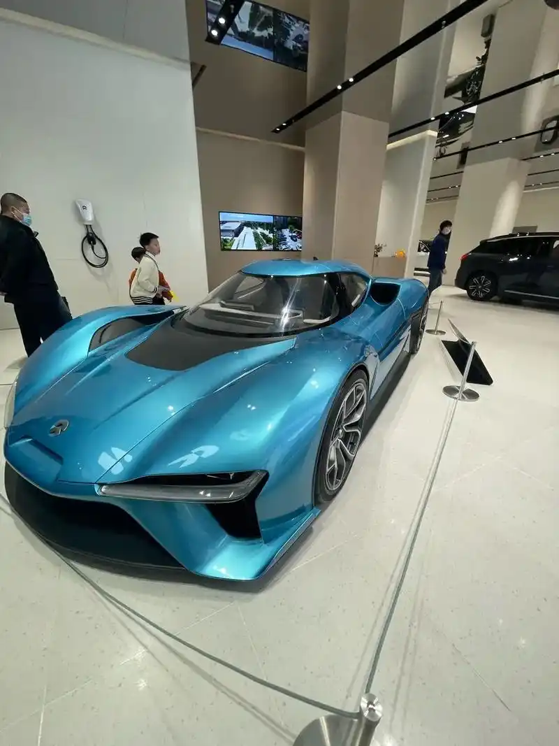 蔚来ep9 国产电动超跑新高度,1360马力,零百2.7秒 - 抖音