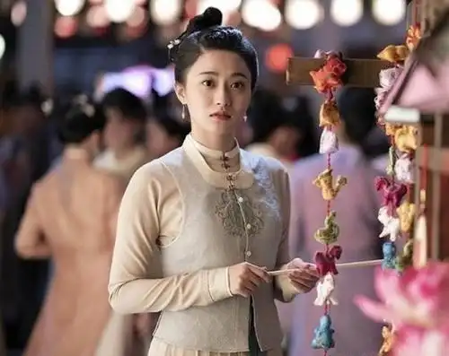 她是《三生三世枕上书》中橘诺公主,却演绎《锦心似玉》最美侍女