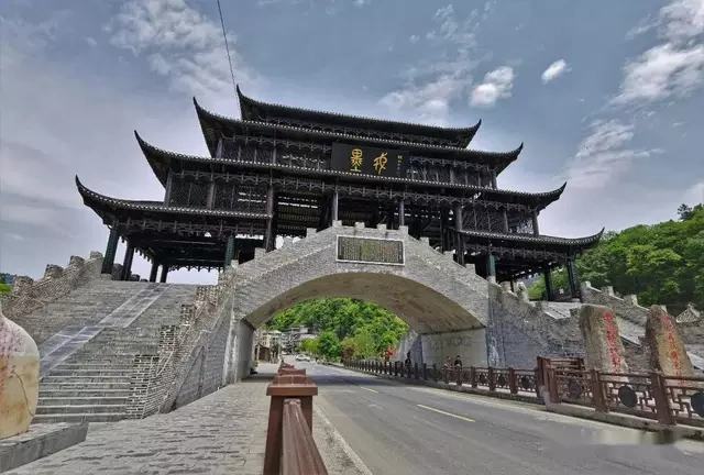 神秘湘西过大年丨古丈墨戎苗寨 "银的世界,苗的丰年" !