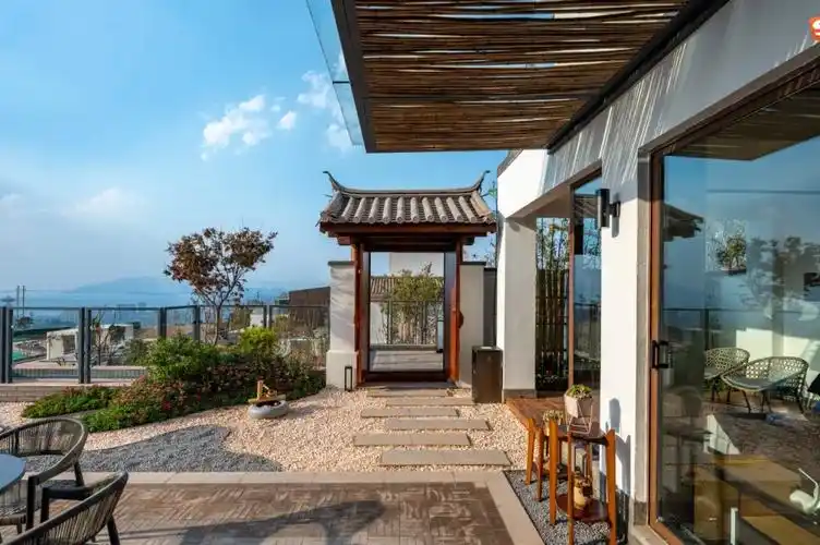 叠院实拍图作为引领大理全域旅游的新力量,大理·云想山依循城市