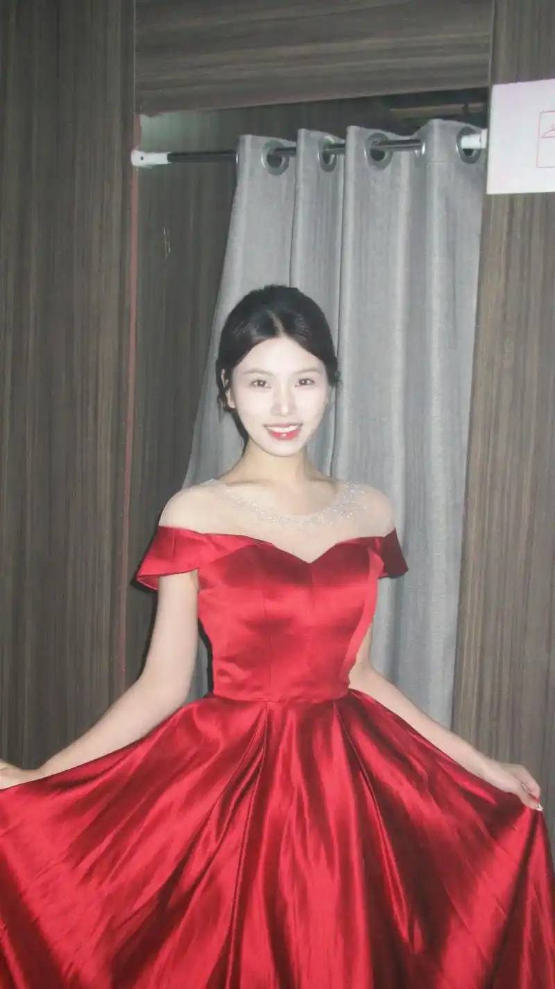 突然翻到相册里前女友的照片#初恋 #氛围感 #怎么不怀念呢 - 抖音