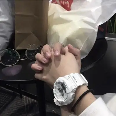 牵手头像/你爱我吗?_女生头像_我要个性网