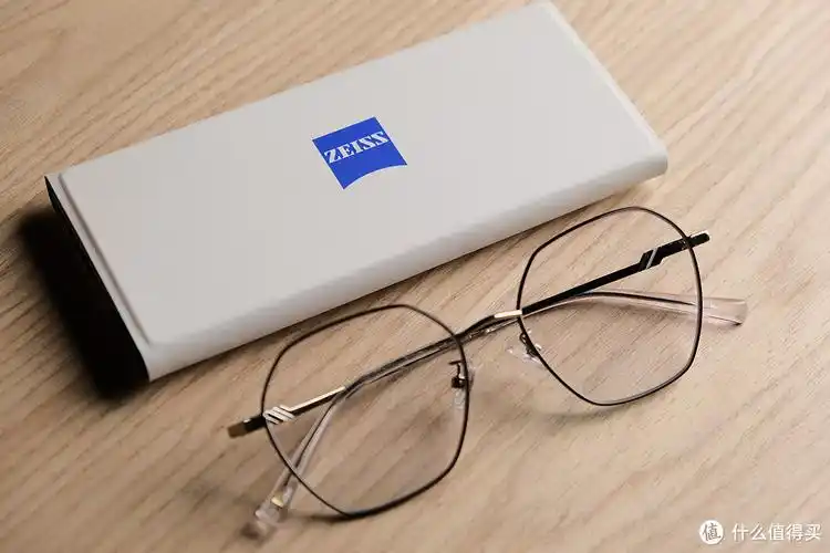 年轻人的第一个蔡司蔡司佳锐焕色眼镜晒单