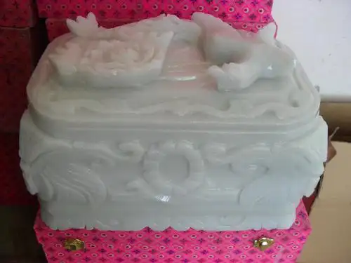 厂家直销 蓝田玉石骨灰盒 升官发财