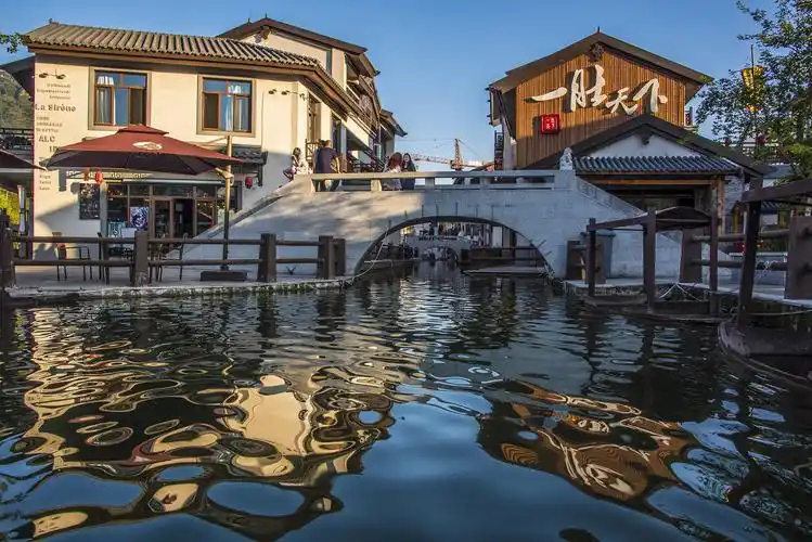 塞外江南水镇一个不止随时能看彩虹的地方