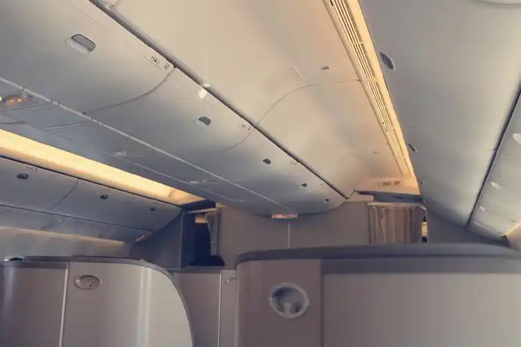 学生党北京一日游 京沪线东航773商务舱体验