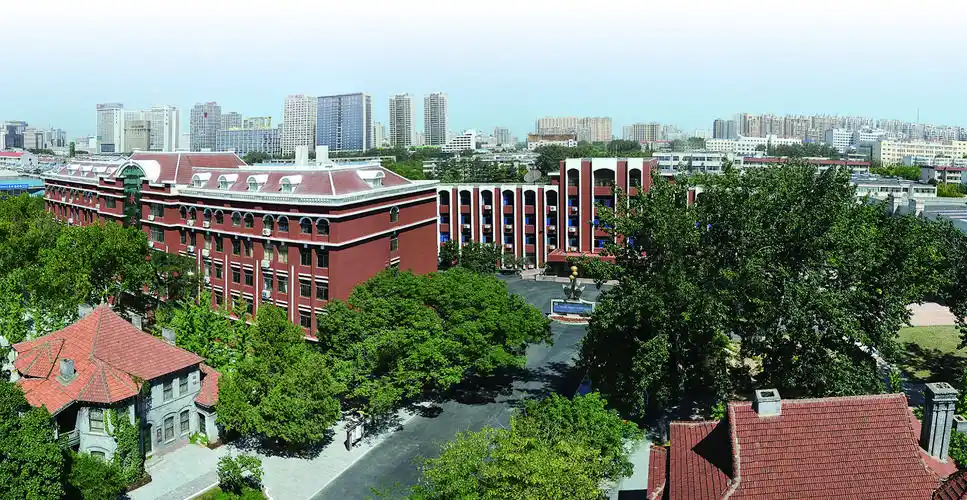 原创潍坊广文中学荣获潍坊市首批"版权教育示范学校"荣誉称号!