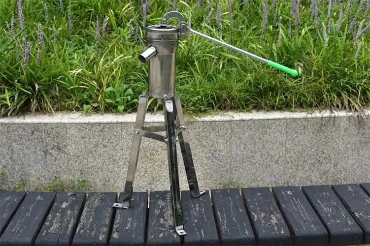 大头摇水泵压水井手动摇水机井头手压泵吸水器抽水泵不锈钢支架 大头