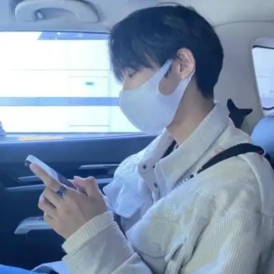 ins真人男生微信头像