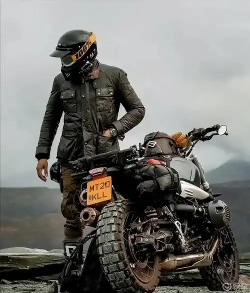 骑行最man的复古摩托街车宝马拿铁可以带你去诗和远方的大玩具每日一