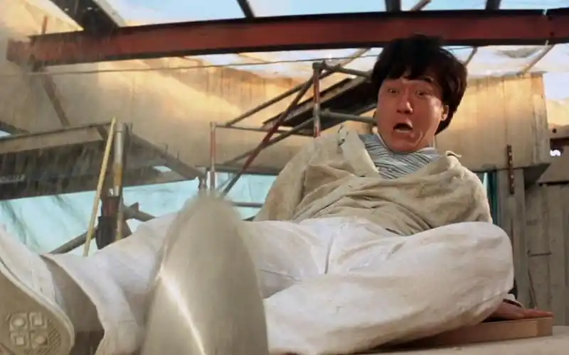 成龙最精彩动作电影《一个好人》有道具的地方你们是打不赢我的