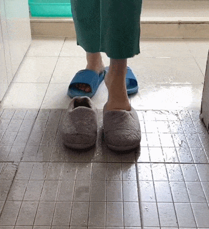 爆卖3万双的奇葩棉拖软绵绵的踩屎感竟还不怕水不怕滑不怕脏