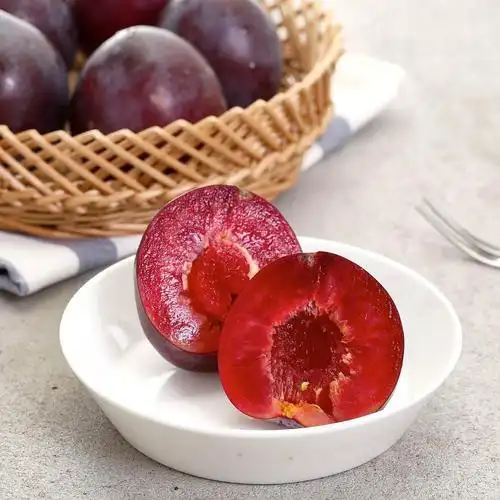 西班牙黑布林4枚盒装520g(单果重130g-150g)