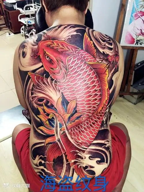 后背鲤鱼_纹身图案手稿图片_姜静的纹身作品集
