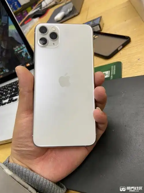 苹果iphone11promax64g白色