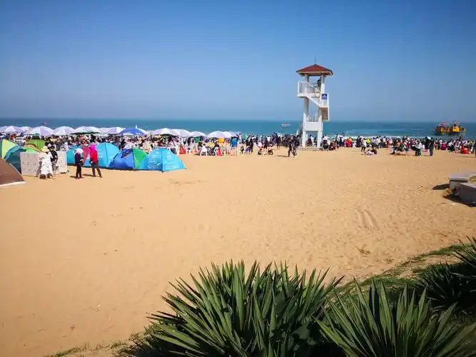 美丽的黄岛金沙滩