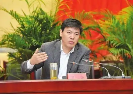 罗强任中共成都市委委员,常委,副书记,提名为成都市人民政府市长候选