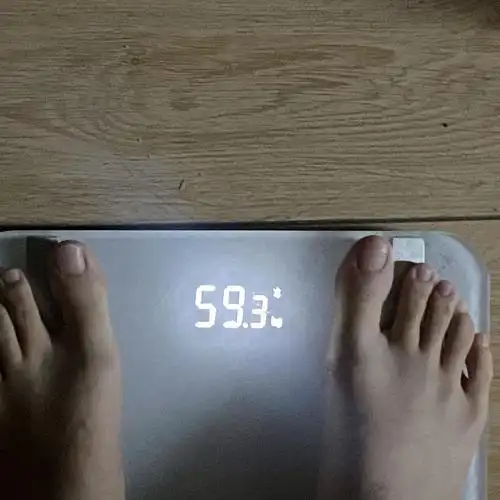 27 体重58.1 来自