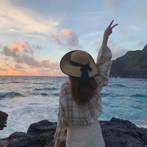 女孩儿头像背影的照片