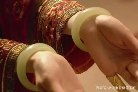 翡翠手镯在《甄嬛传》中的这些妙用,你当时注意到了吗?