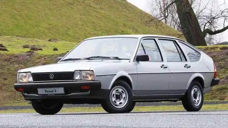 桑塔纳怀旧版上市(老款桑塔纳有几个版本)